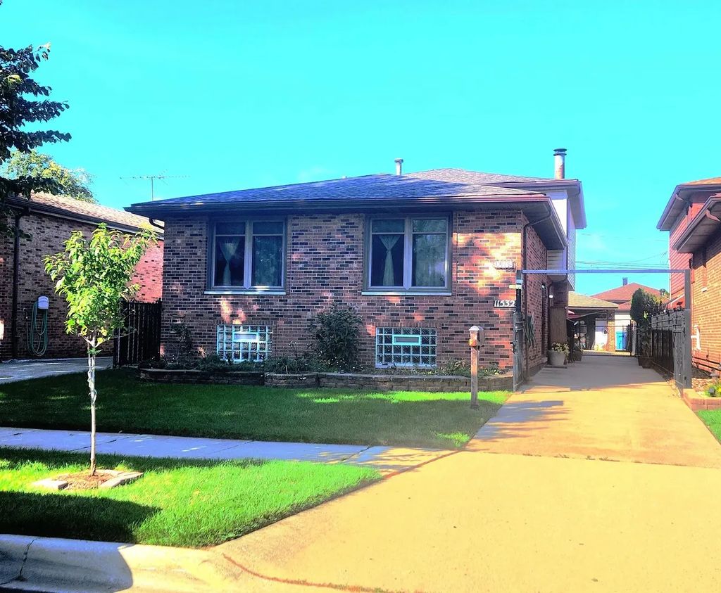 11532 S Avenue G, Chicago