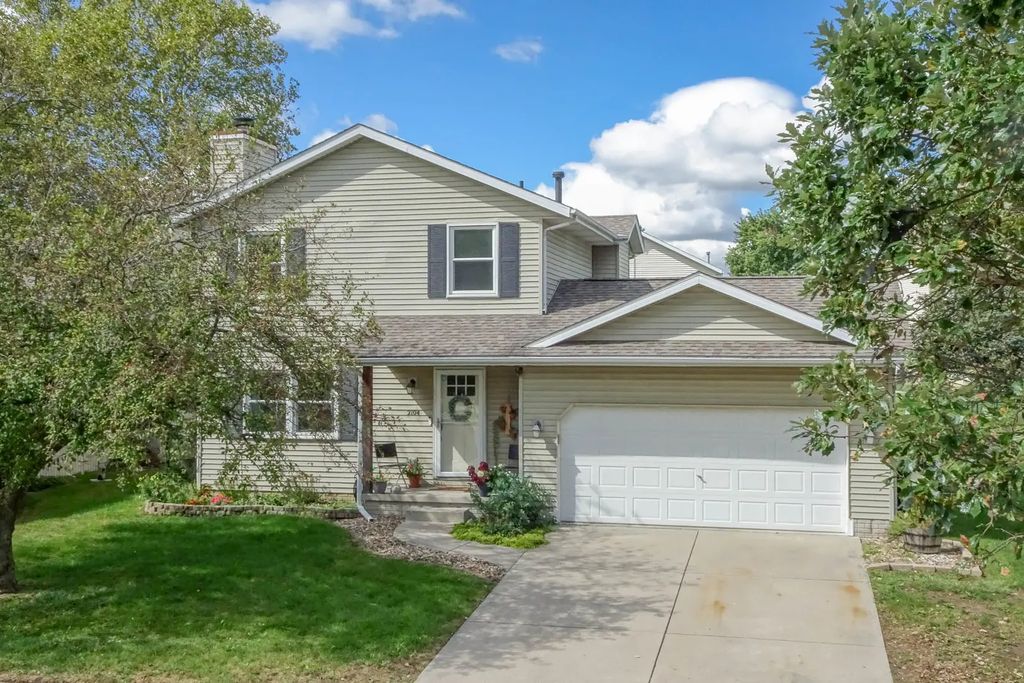 2104 Park Place Drive, Bloomington