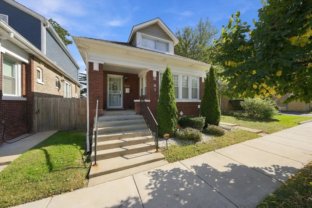 8041 S Dorchester Avenue, Chicago