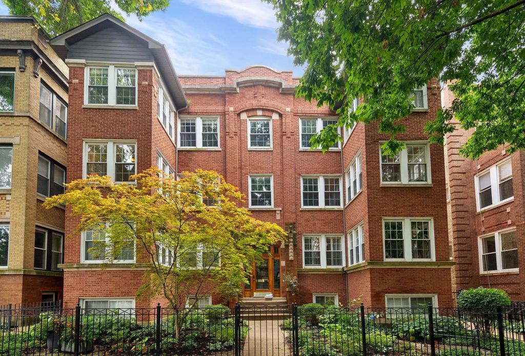 1321 W Winnemac Avenue 2e, Chicago