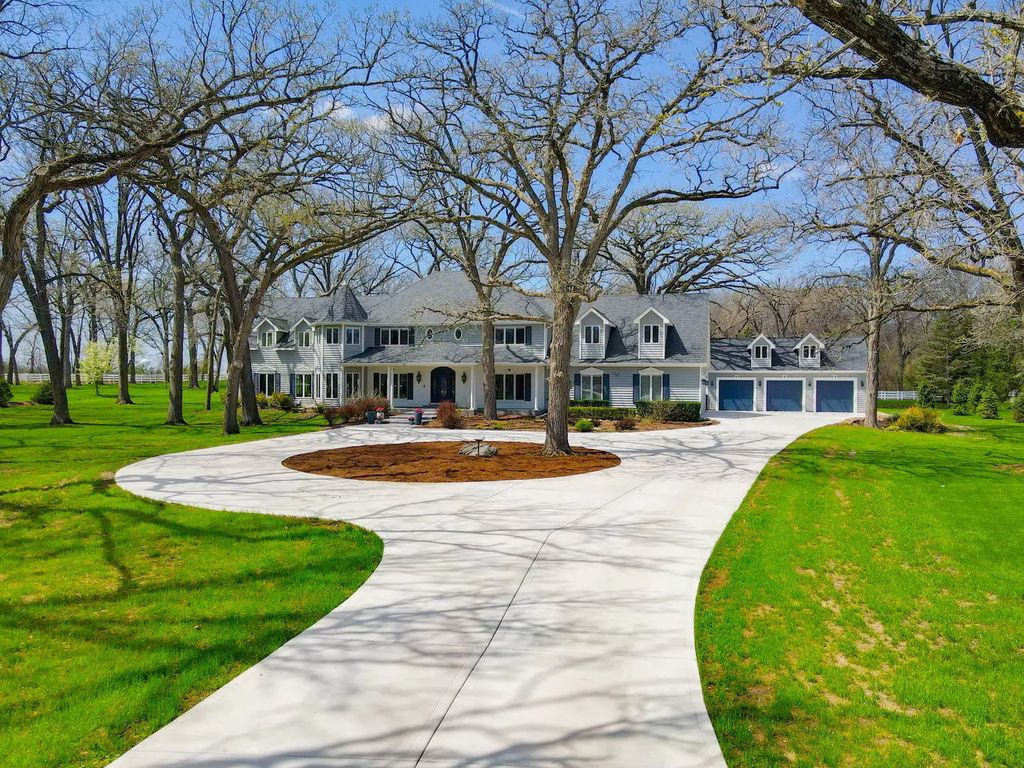 37132 N Black Velvet Lane, Wadsworth