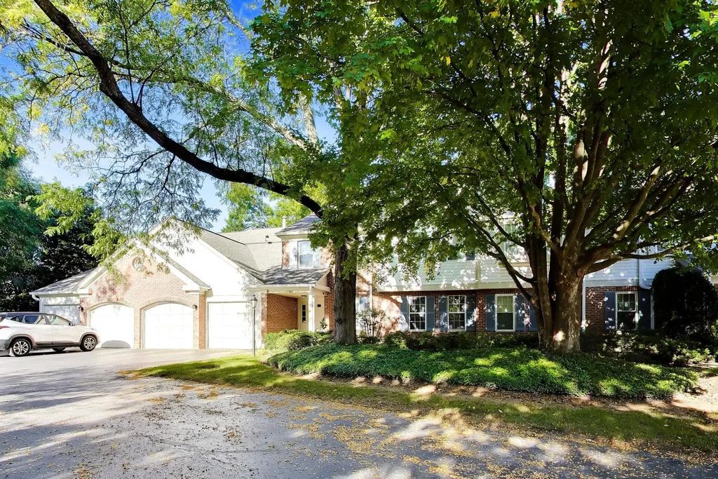 1506 Canbury Court 2a, Wheeling