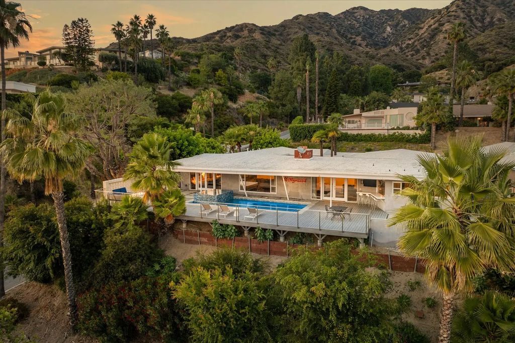 1900 Ransom Road, Glendale