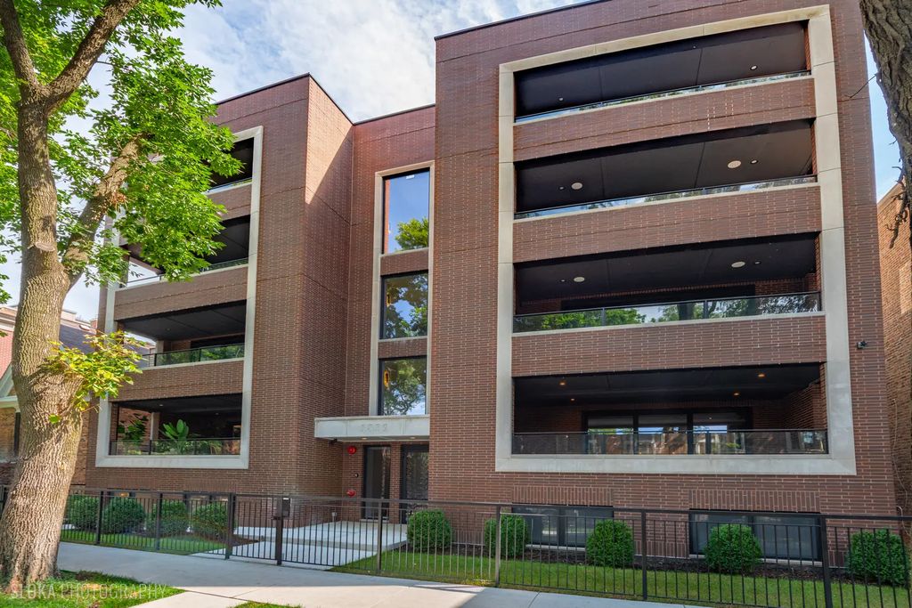 1839 N Dayton Street 101, Chicago