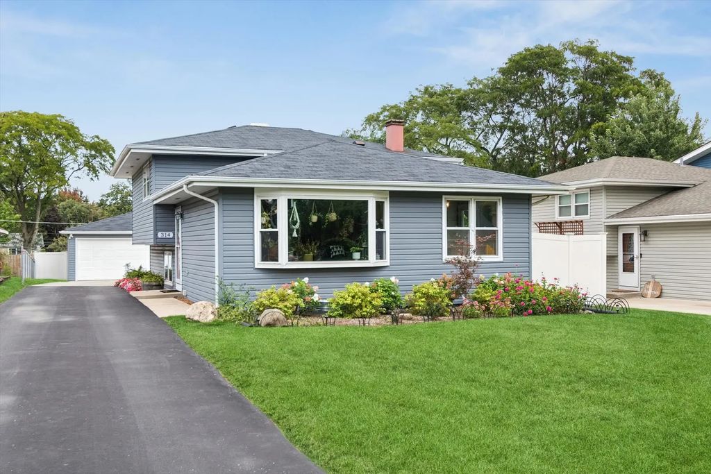 314 Highridge Road, Lombard