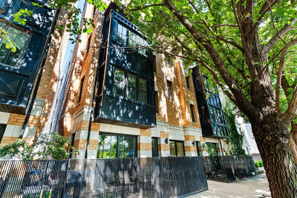 2235 N Lister Avenue 102, Chicago