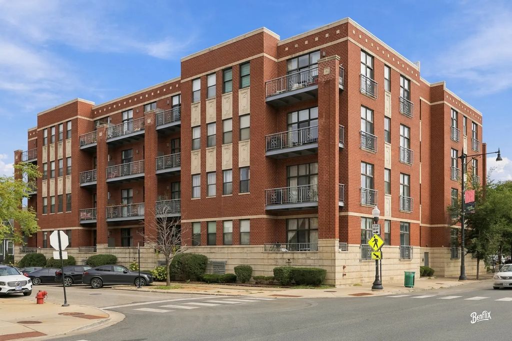 4011 N Francisco Avenue 111, Chicago