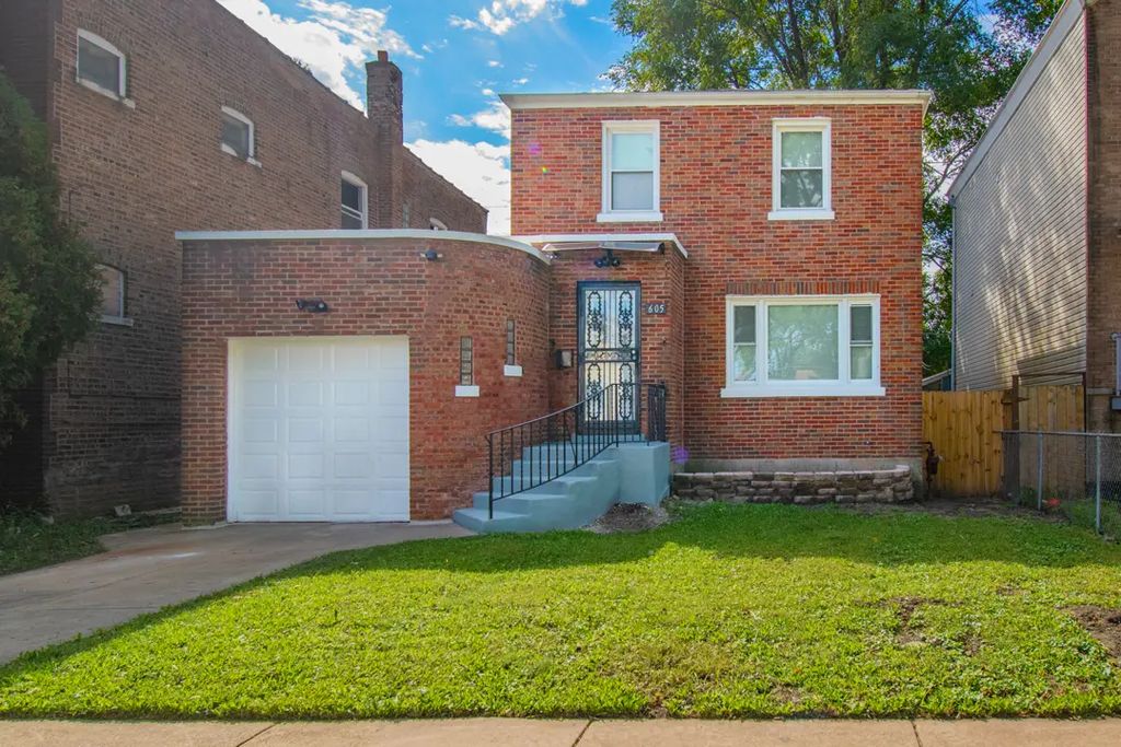605 E 88th Place, Chicago