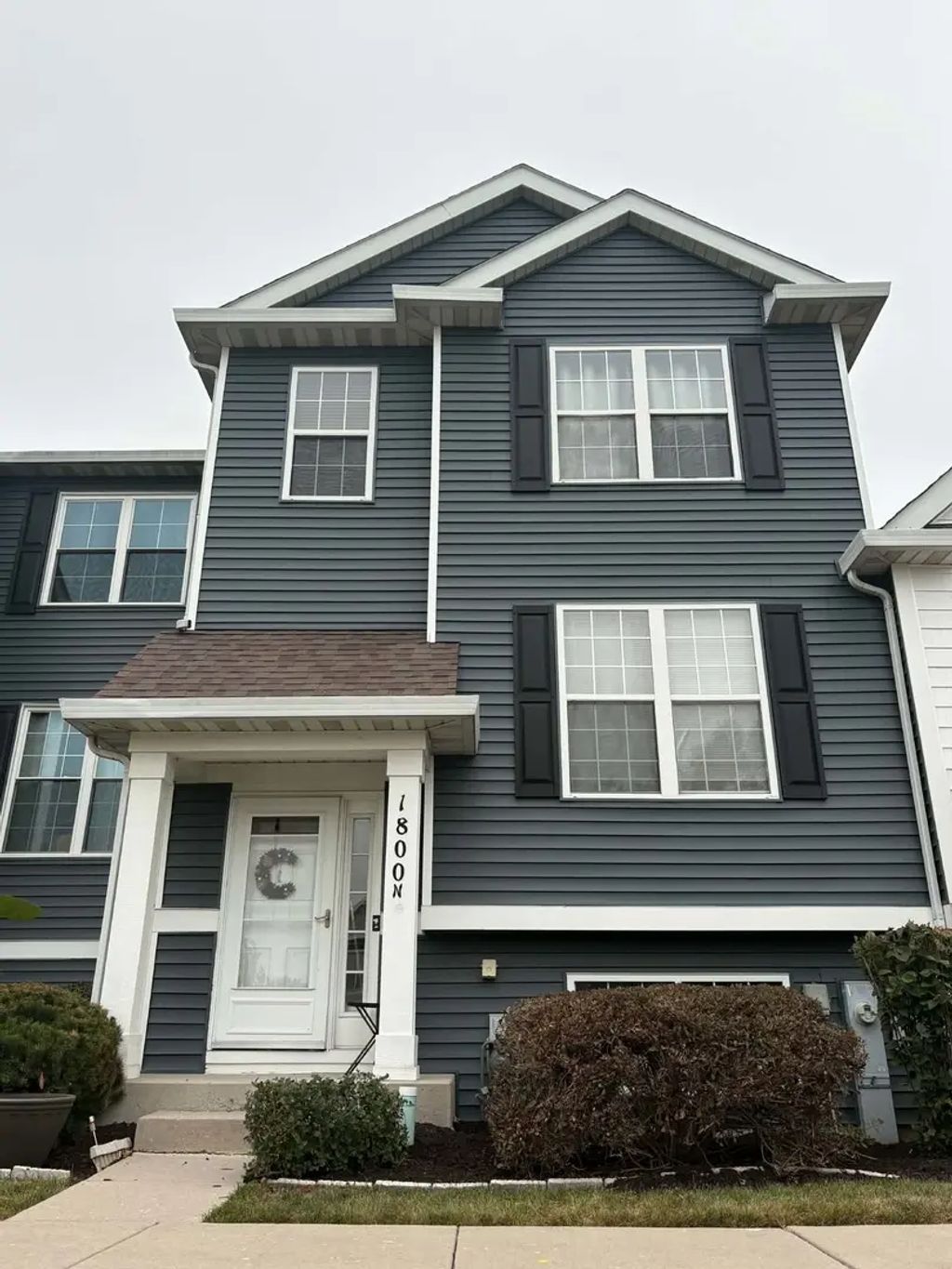 1800 Fieldstone Drive N 1800, Shorewood