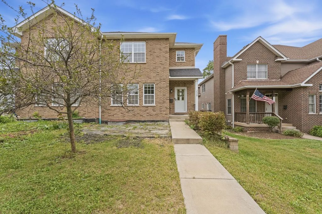 230 S Cass Avenue, Westmont