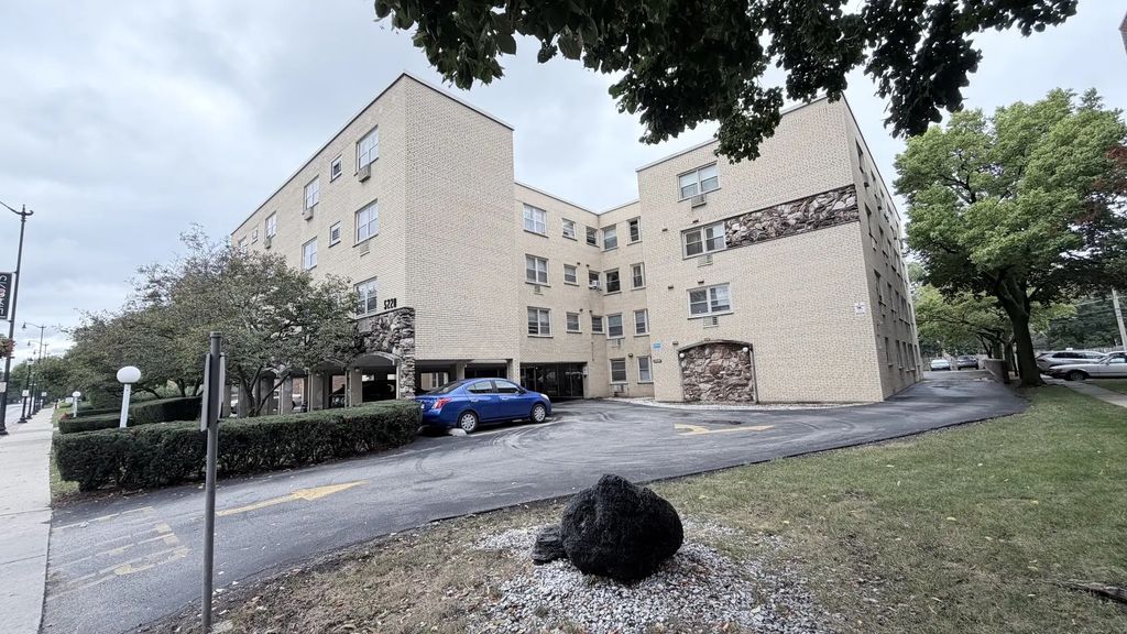 5220 Oakton Street 204, Skokie