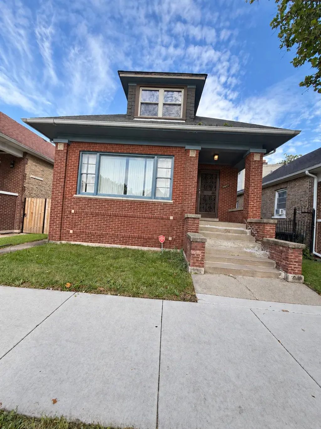 7637 S Eberhart Avenue, Chicago