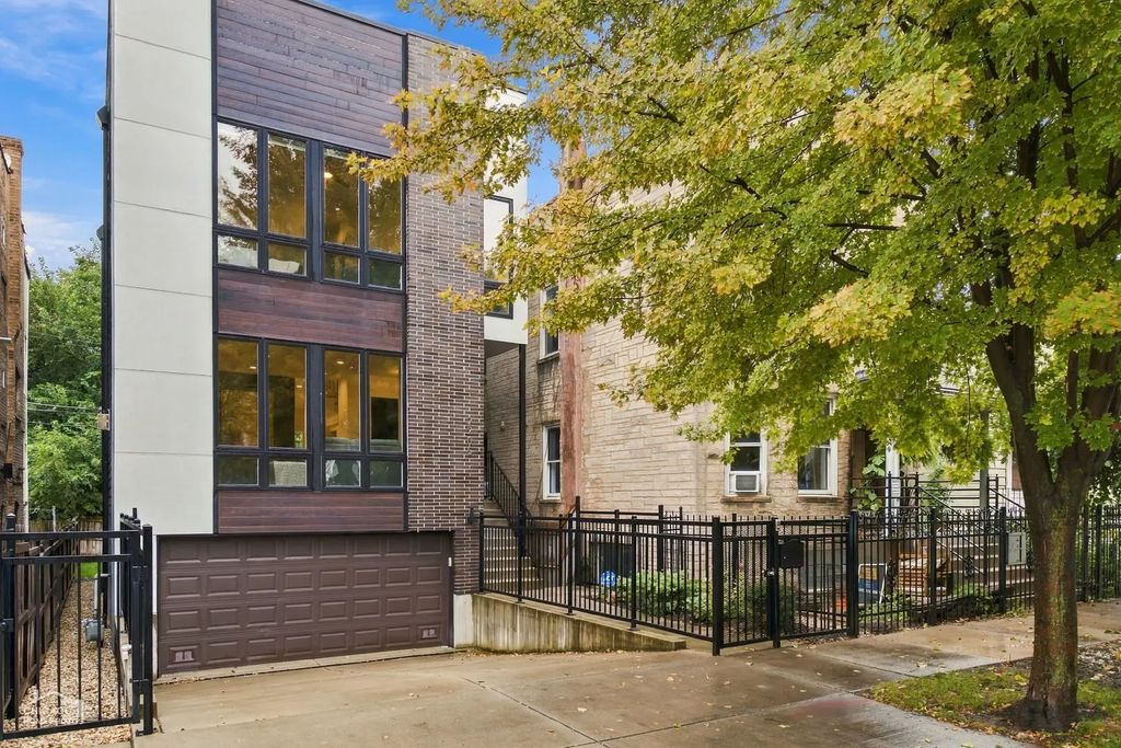 2205 N Talman Avenue, Chicago