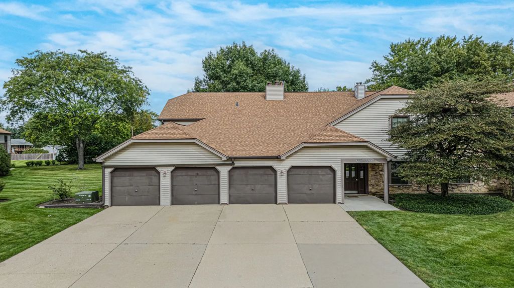 696 Hapsfield Lane 4a1, Buffalo Grove