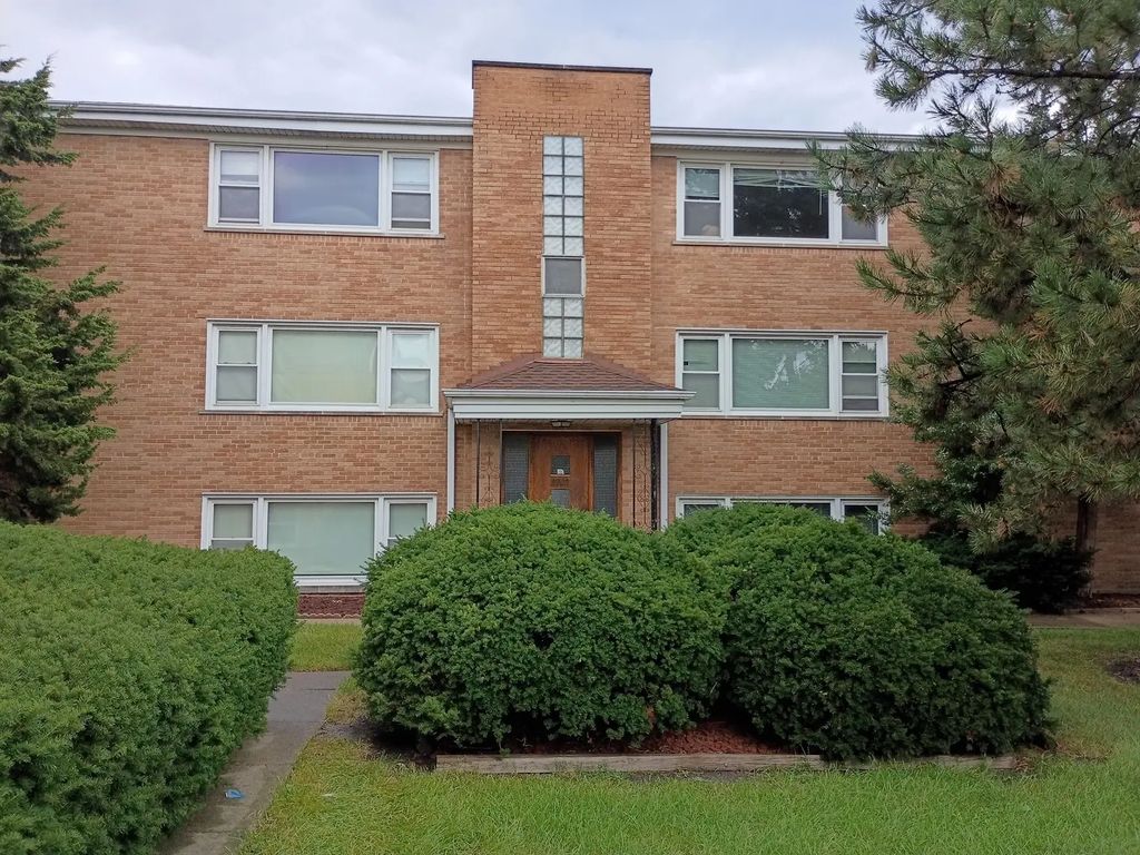 8902 N Wisner Street 2w, Niles