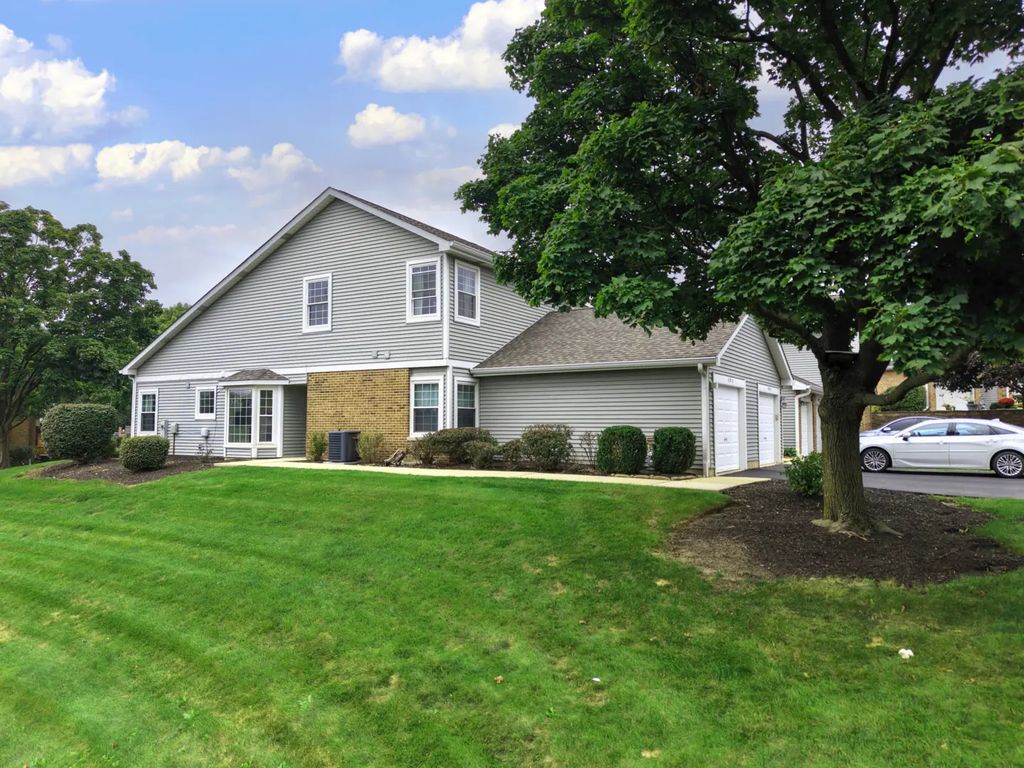 8320 Highpoint Circle A, Darien