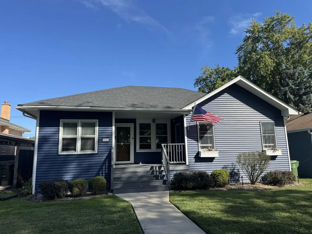 9825 Cook Avenue, Oak Lawn