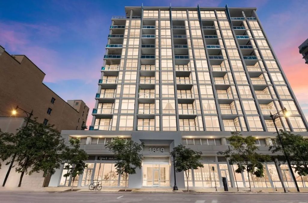 1819 S Michigan Avenue 1002, Chicago