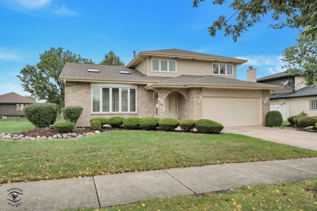 15718 Chapel Hill Road, Orland Park