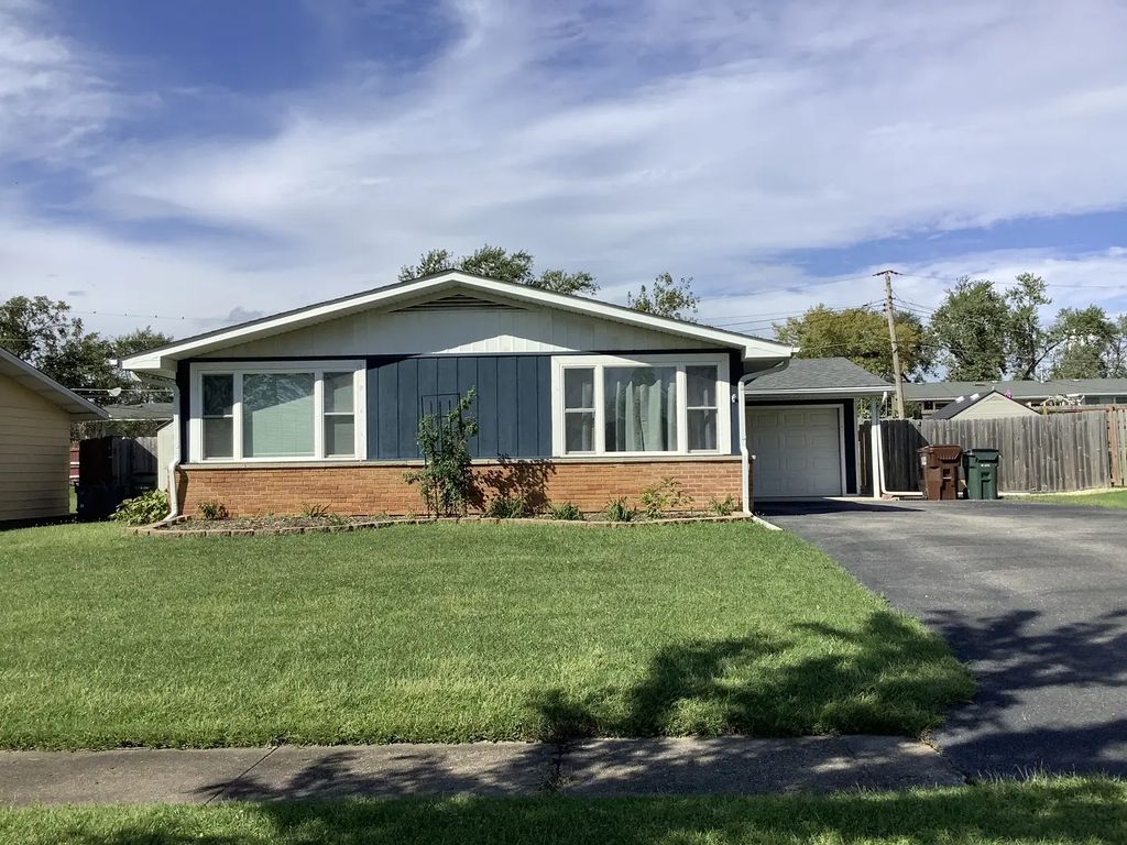 9430 Elm Avenue, Mokena