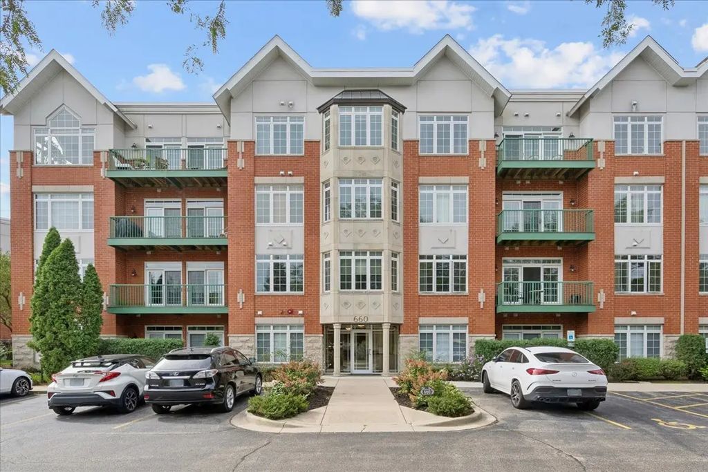 660 Mchenry Road 207, Wheeling