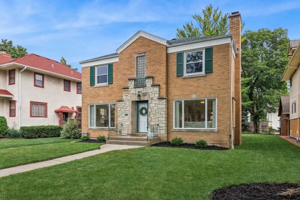 810 N Oak Park Avenue, Oak Park
