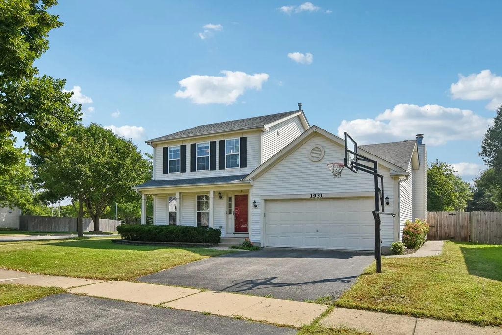 1931 Crossing Court, Naperville