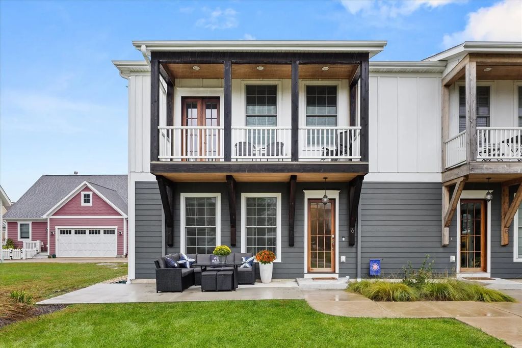 6 Port Place, Ottawa