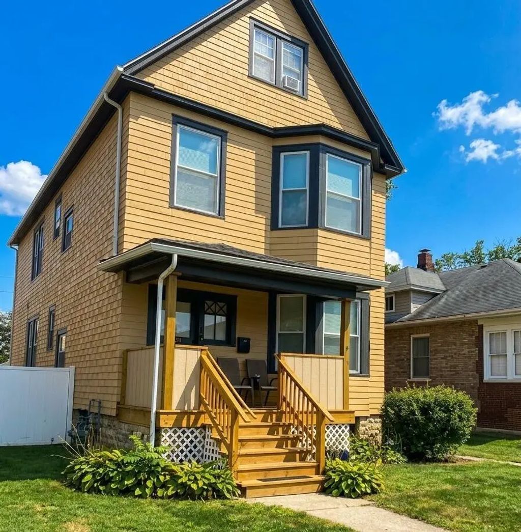 12629 Maple Avenue, Blue Island