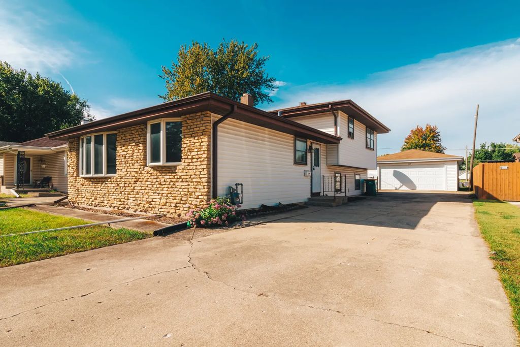 2307 Douglas Street, Joliet