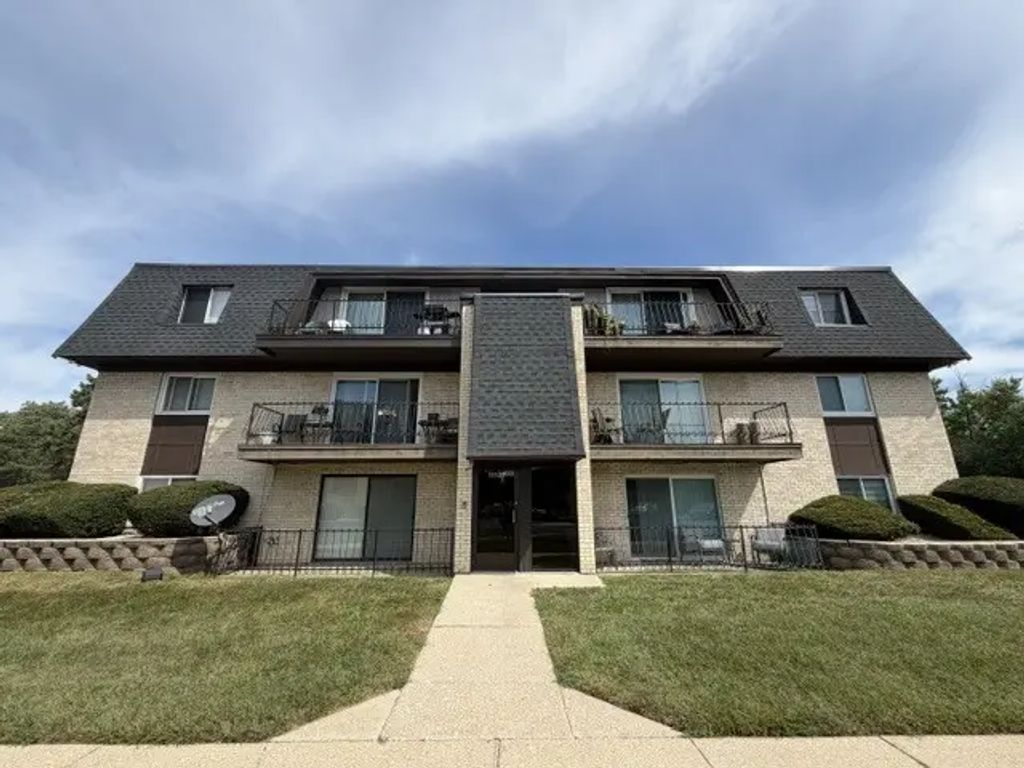 11127 S 84th Avenue 1-a, Palos Hills