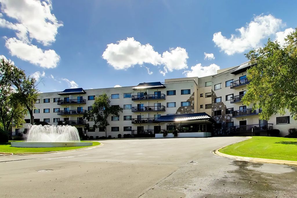 6700 S Brainard Avenue 101, Countryside