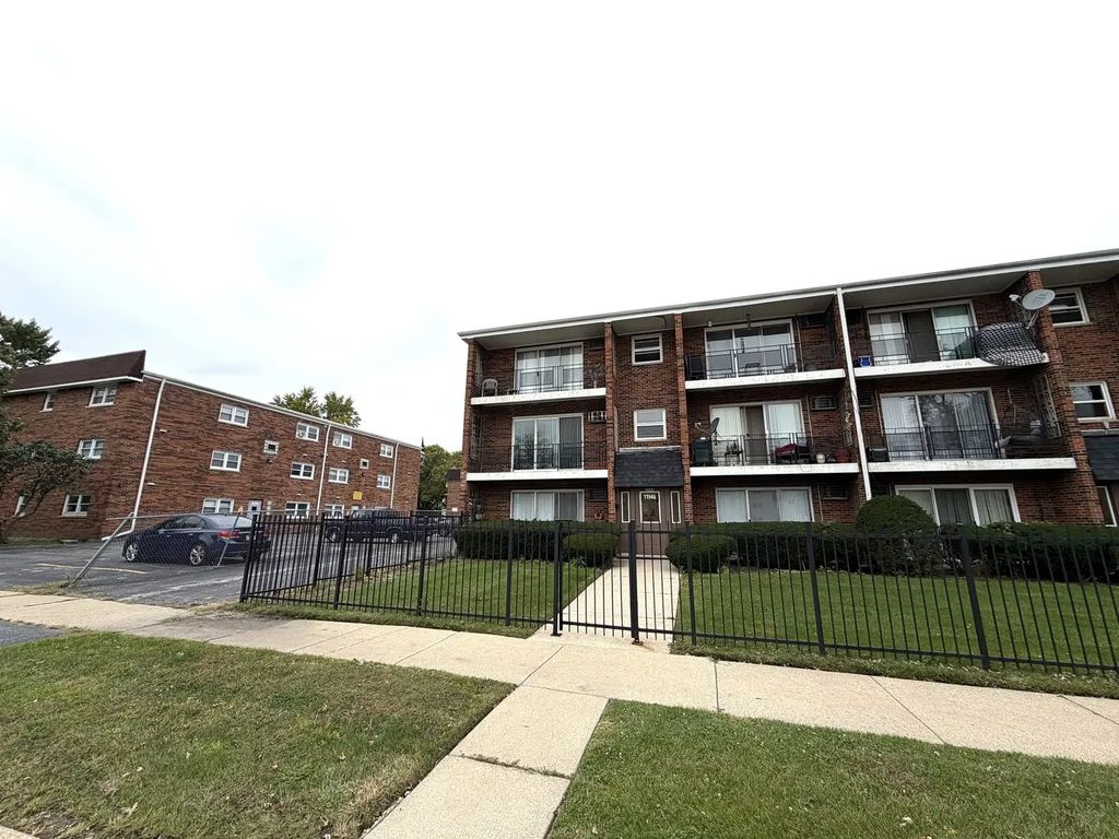 11946 S Ridgeway Avenue 2a, Alsip