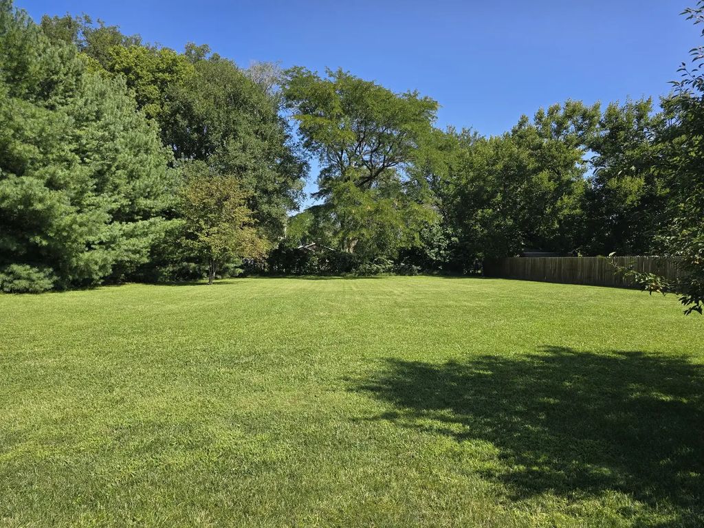 567 Hazelcrest Drive, Rantoul