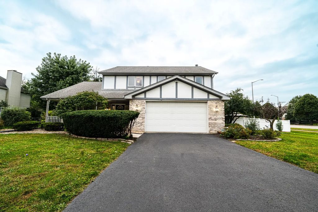 10300 S 75th Avenue, Palos Hills