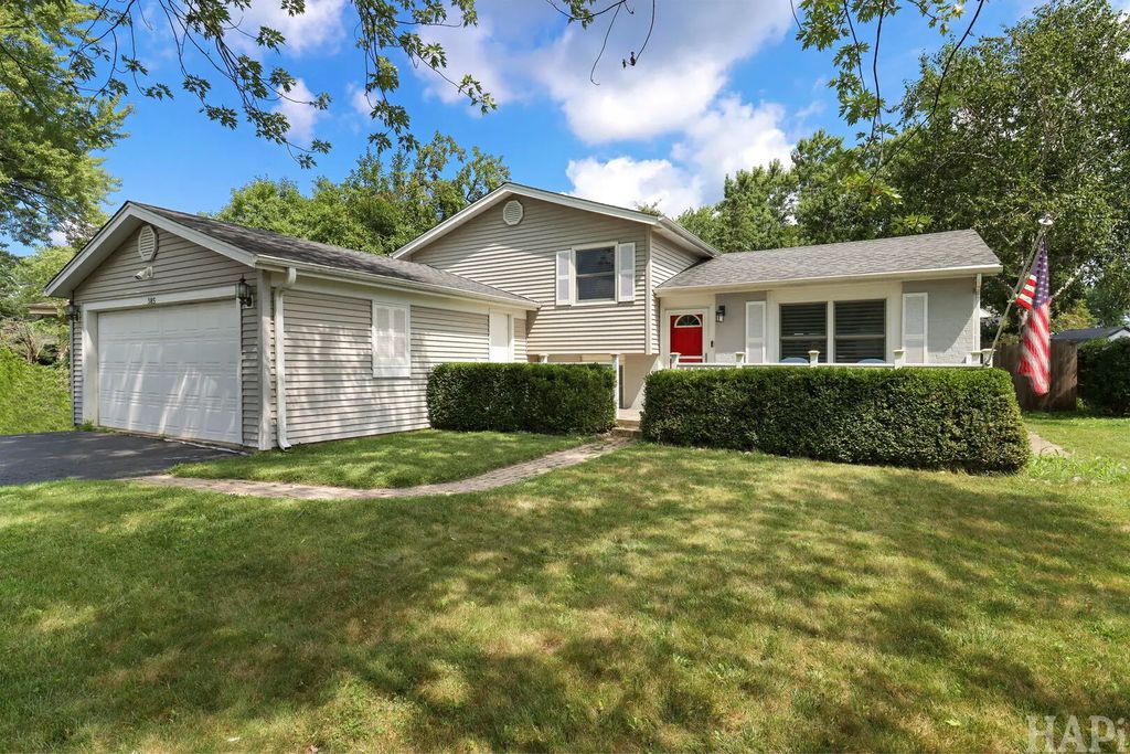 385 Northgate Road, Lindenhurst