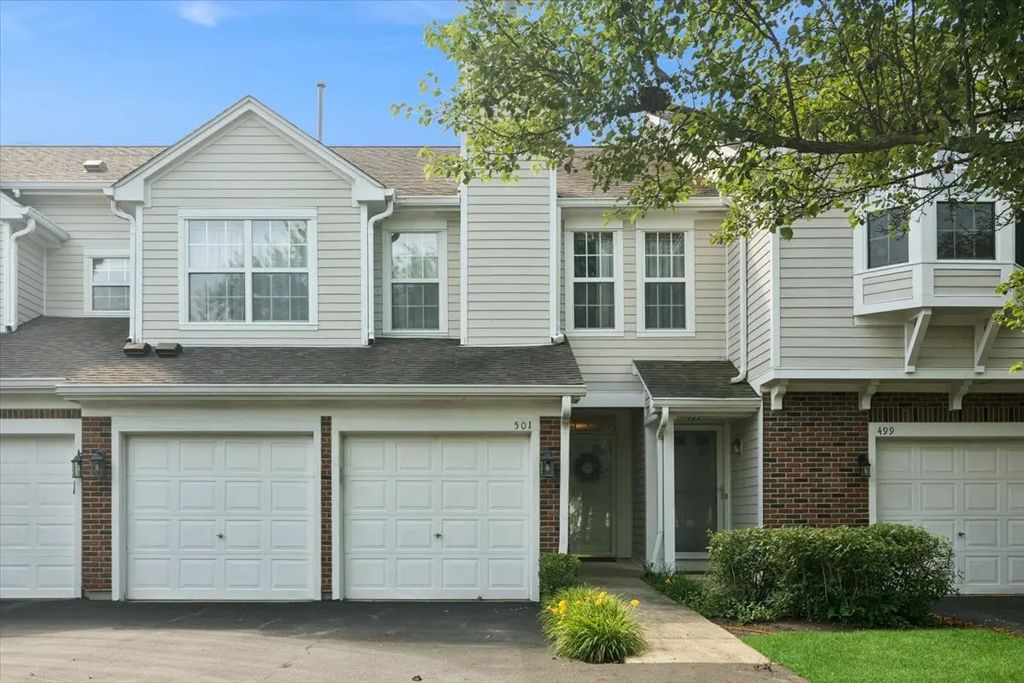 501 Grosse Pointe Circle, Vernon Hills