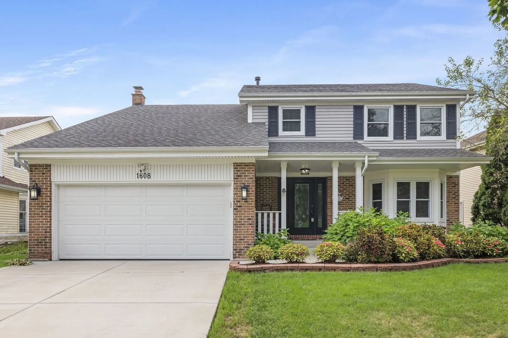 1608 Lois Ann Lane, Naperville