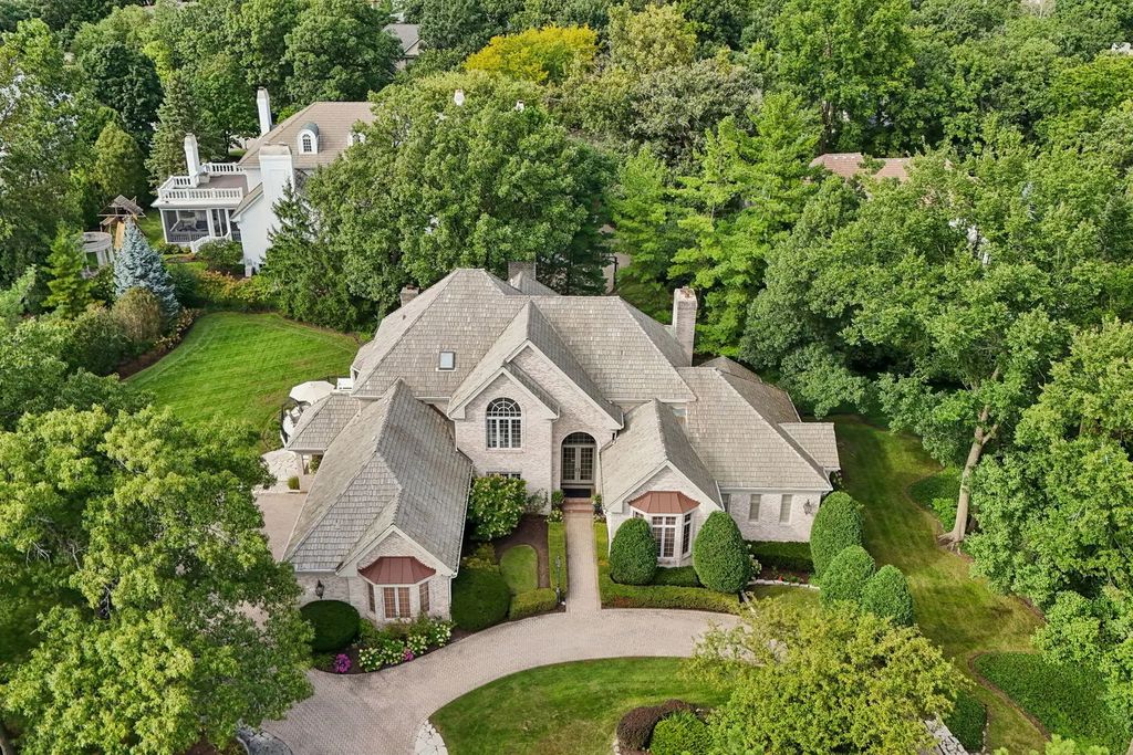 23 Ambriance Drive, Burr Ridge