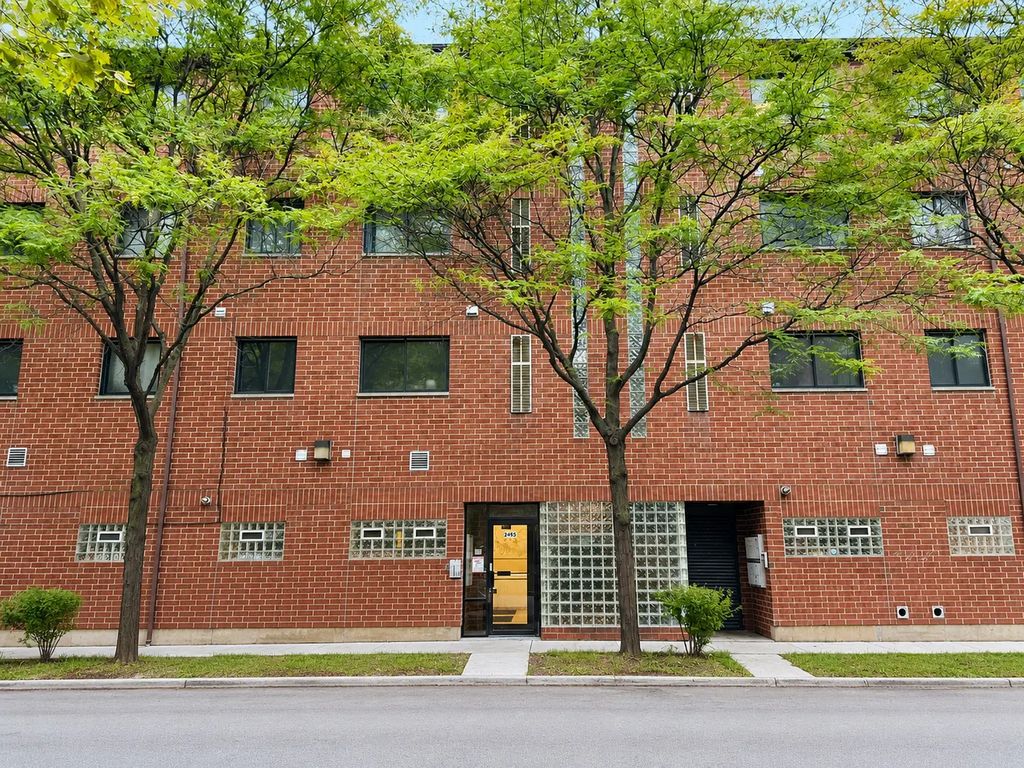 2453 S Archer Avenue 4f, Chicago