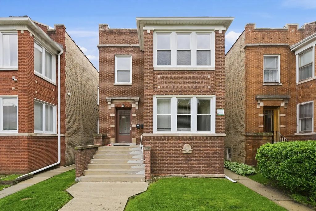 5039 W Cullom Avenue 2, Chicago