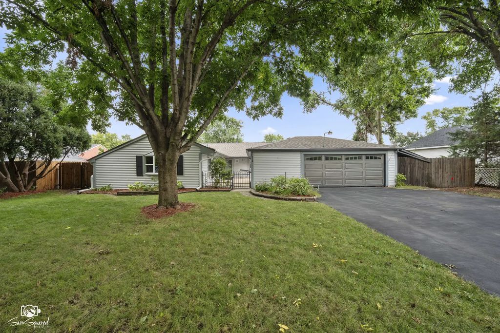 172 Lawton Lane, Bolingbrook