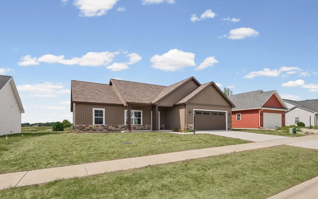 3311 Melissa Lane, Urbana