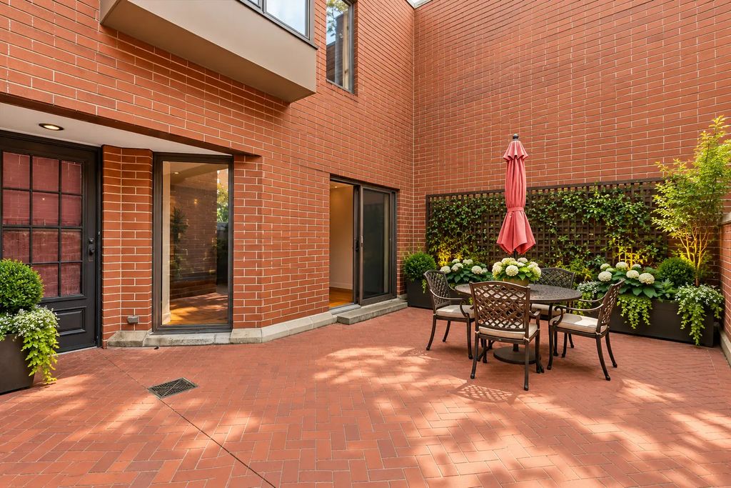 801 S Plymouth Court F, Chicago