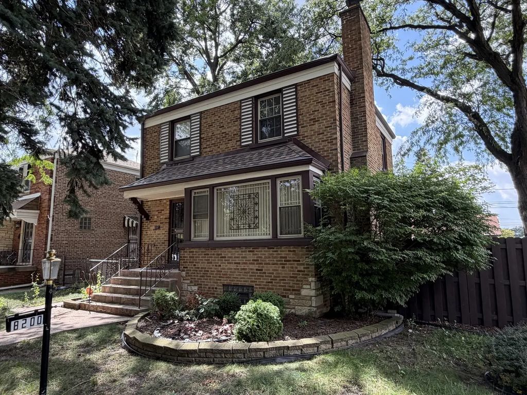 8200 S Fairfield Avenue, Chicago