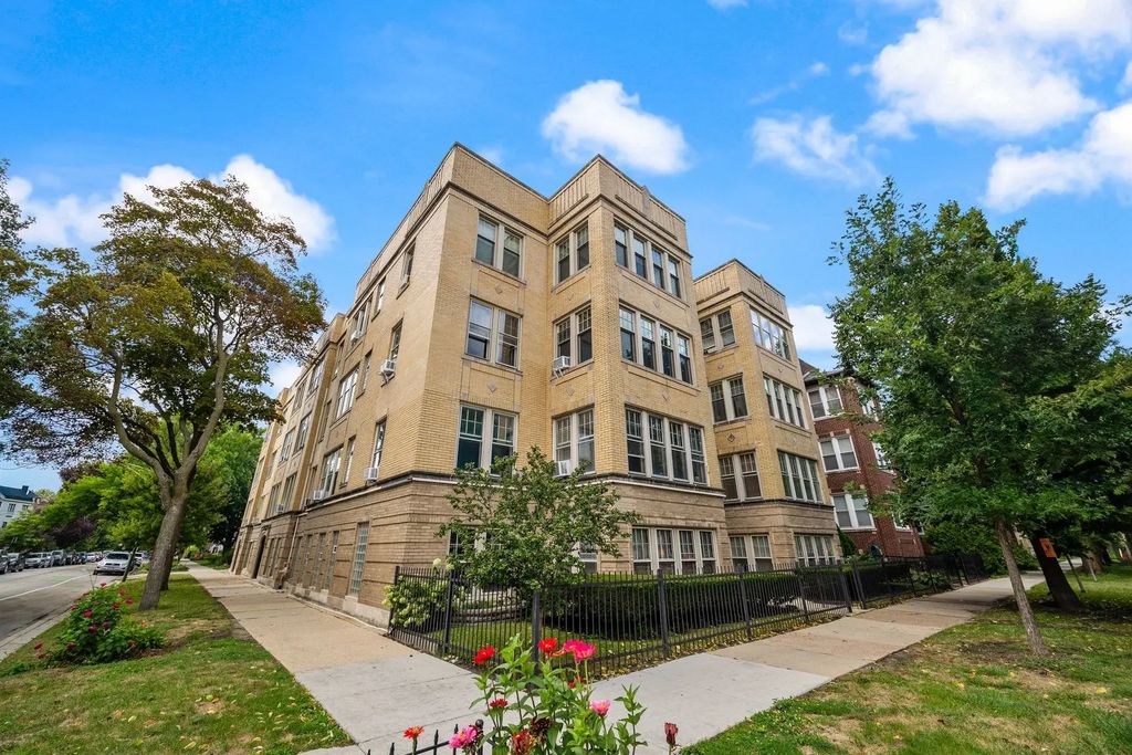 5030 N Leavitt Street 3, Chicago