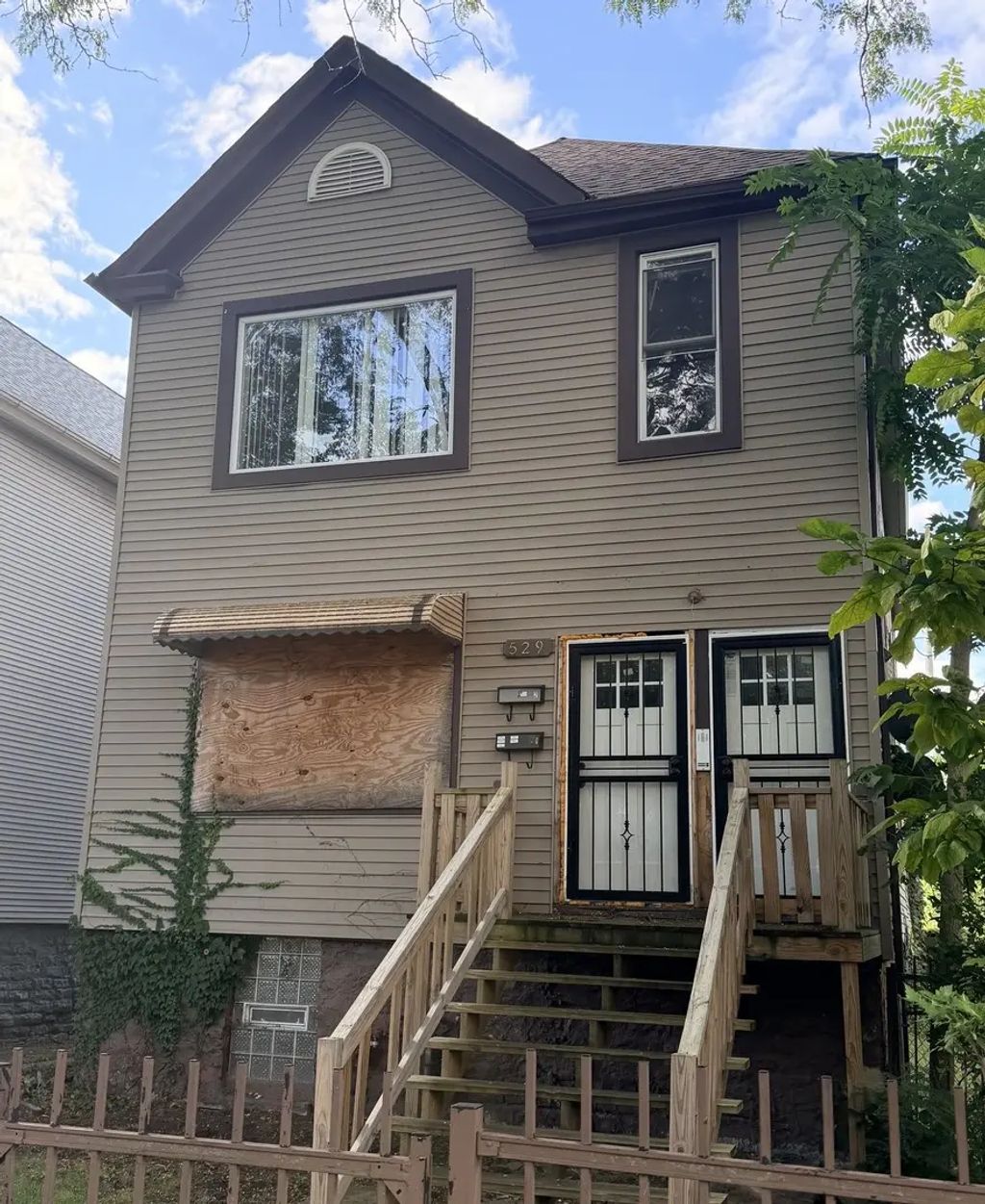 529 W Englewood Avenue, Chicago