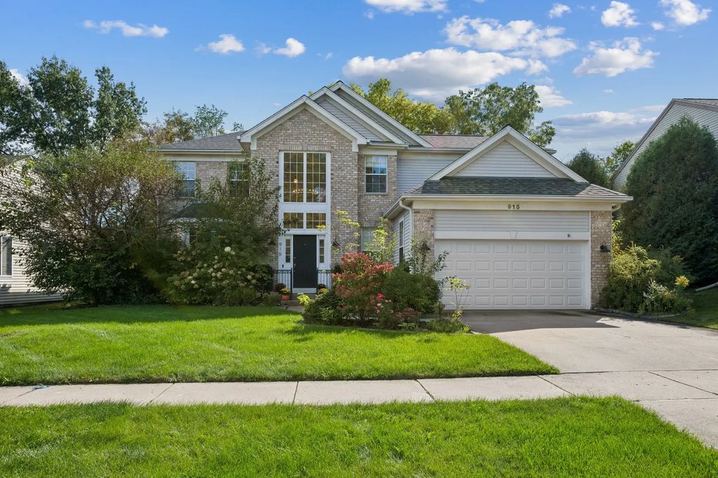 915 Charlton Road, Lake Villa