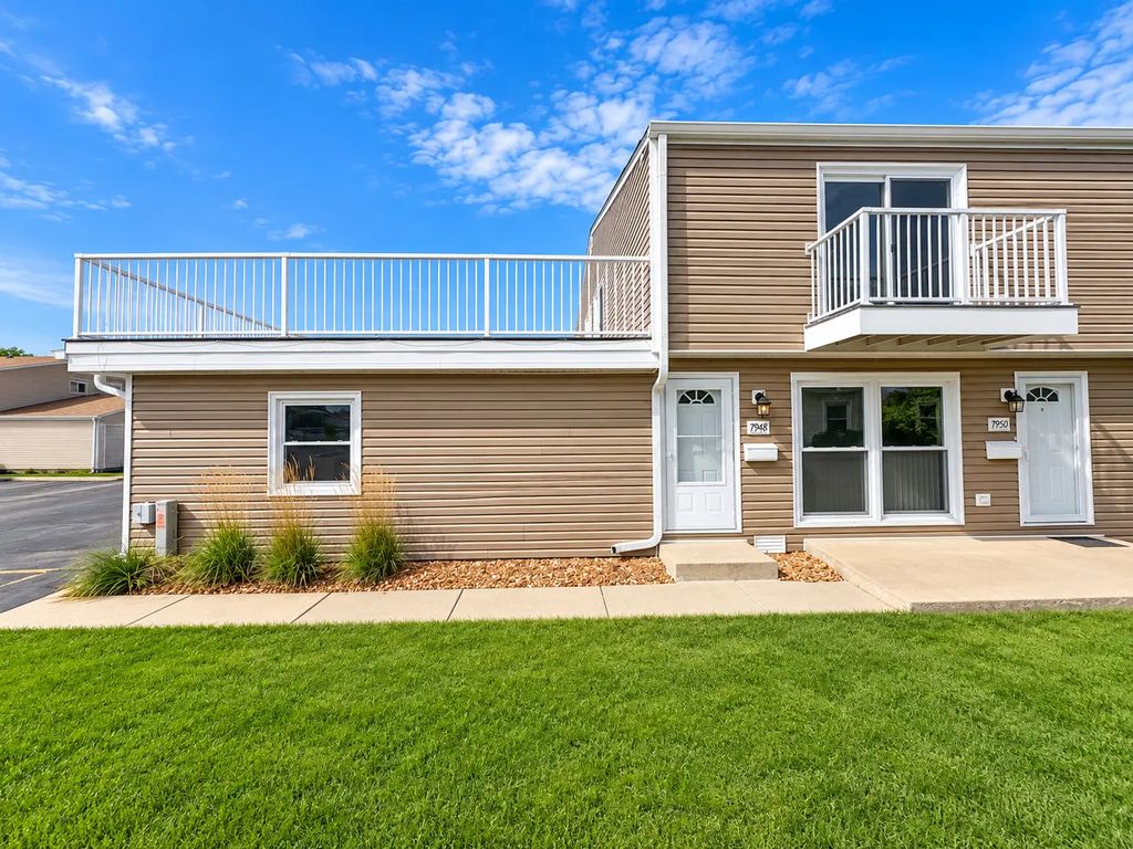 7948 163rd Place 7948, Tinley Park