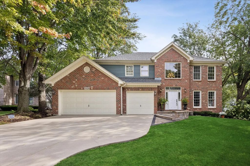 1928 Clyde Drive, Naperville